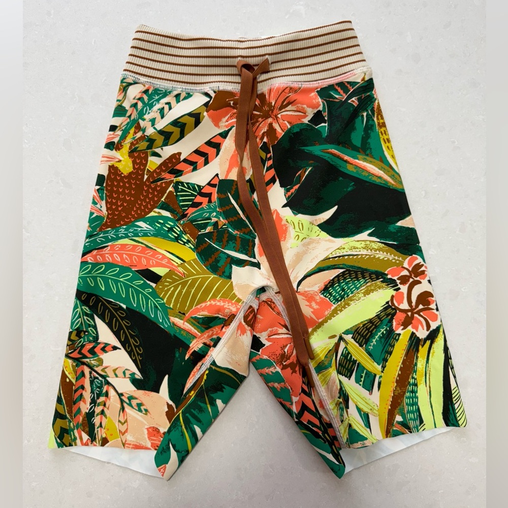 NWT OFFLINE By Aerie Goals Drawcord Bike Short Tropical Print Size S